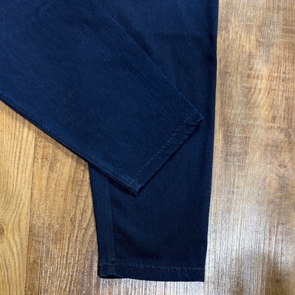 Hue dark wash denim leggings size XL - Picture 3 of 7